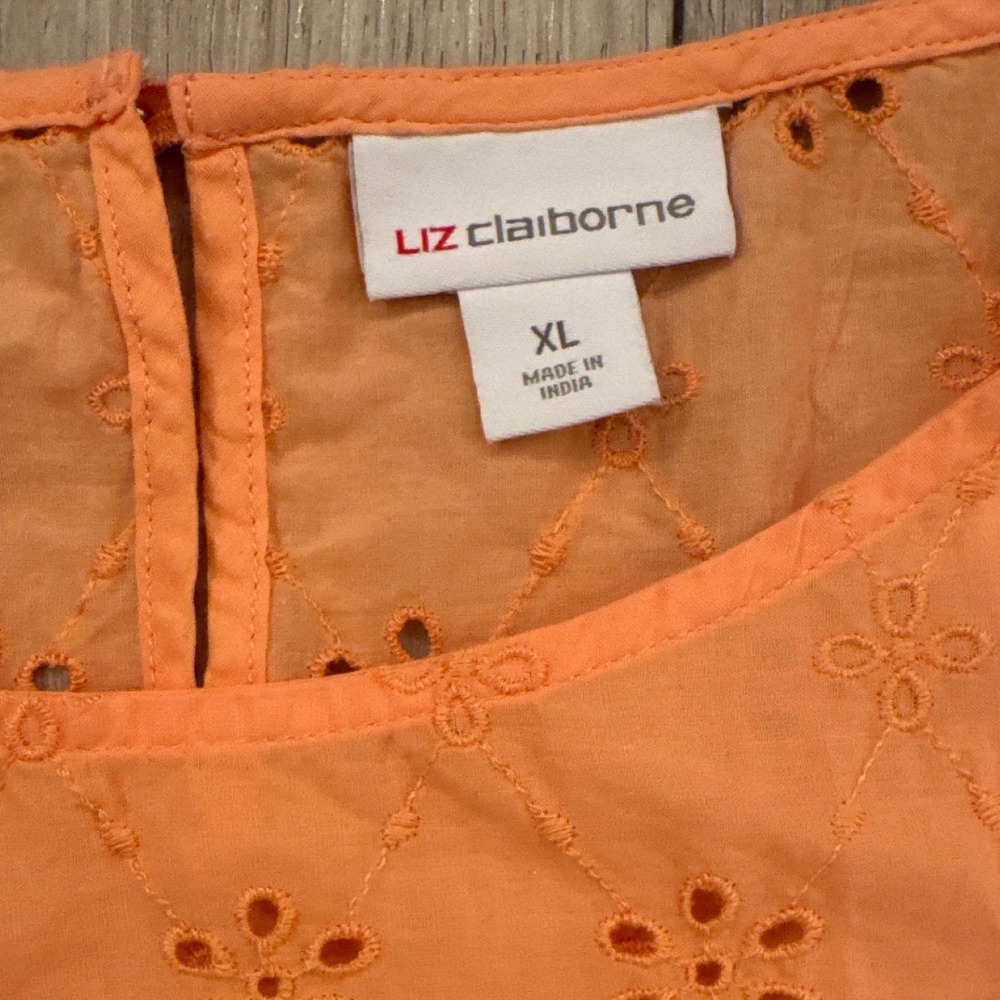 Liz Claiborne Women XL Orange Eyelet Bell Sleeve Top Blouse NWT - Picture 2 of 5
